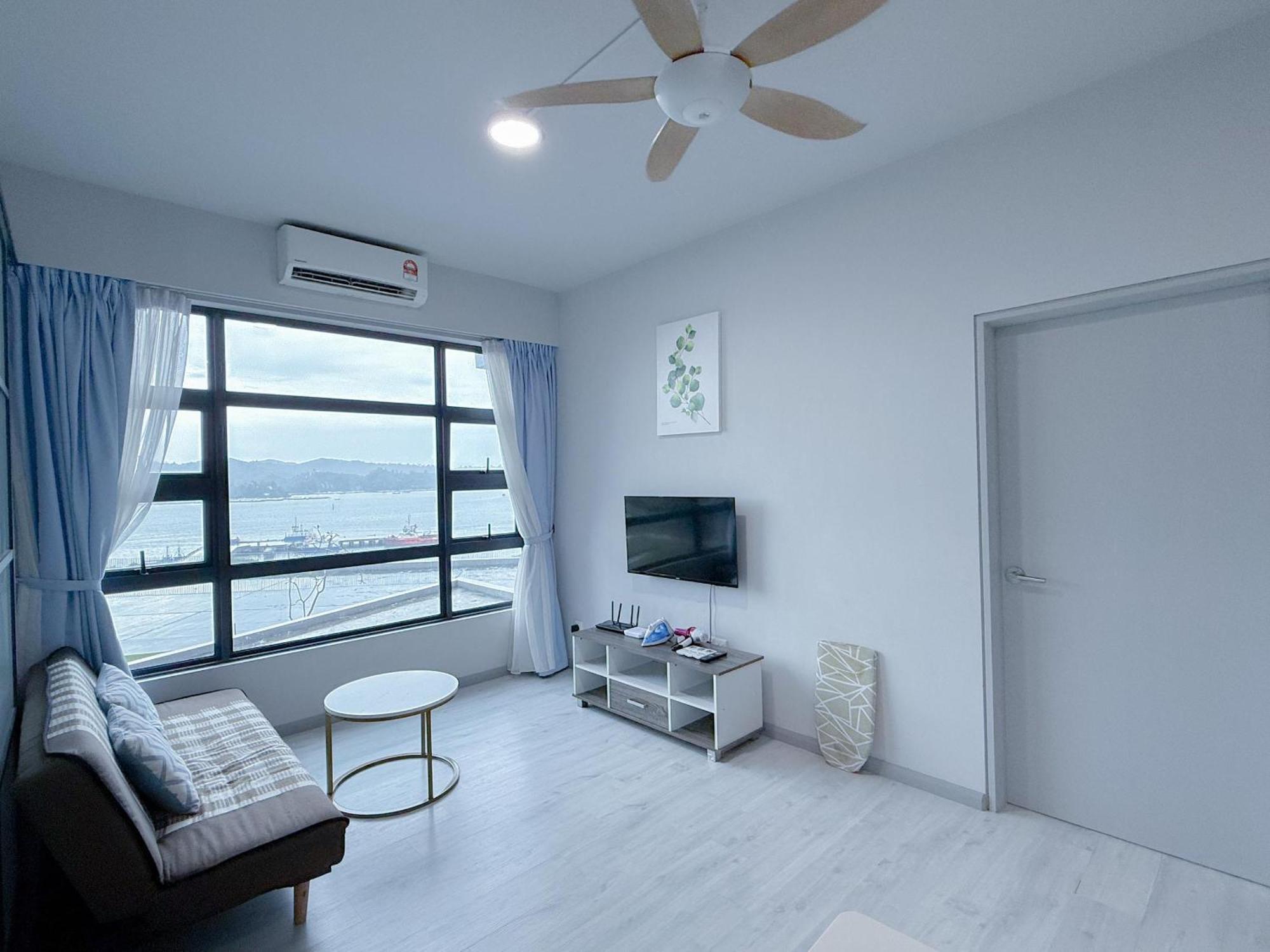 Vv Homestay Jesselton Quay Surla Sabah Mall Kk 亚庇贵赴行馆 كوتا كينابالو المظهر الخارجي الصورة
