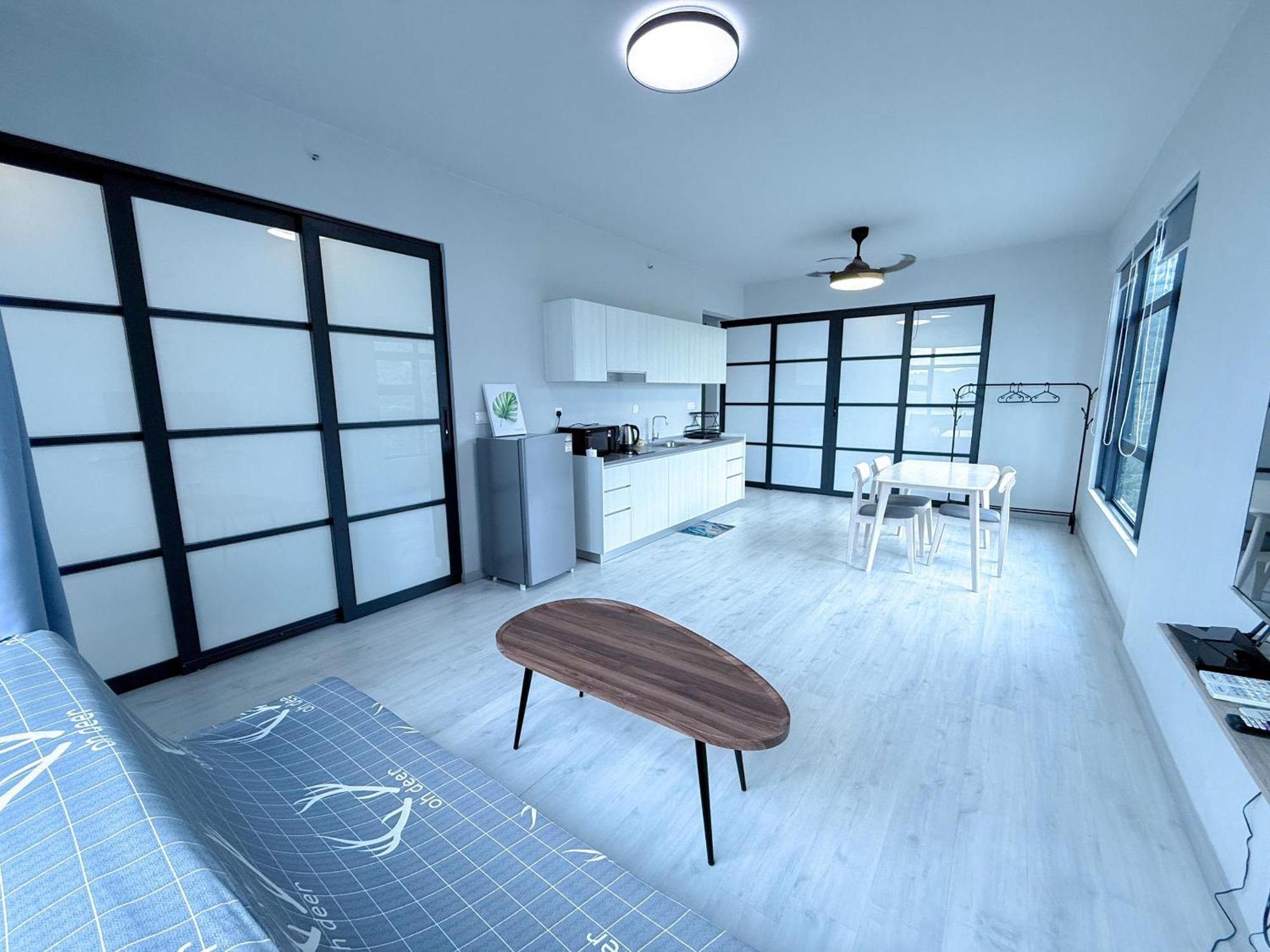 Vv Homestay Jesselton Quay Surla Sabah Mall Kk 亚庇贵赴行馆 كوتا كينابالو المظهر الخارجي الصورة